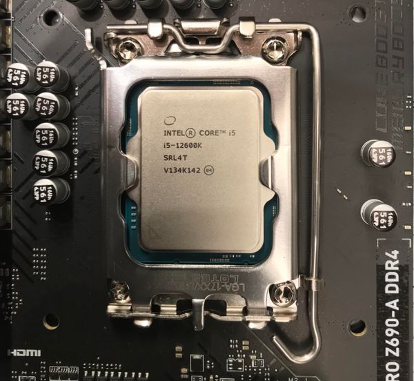 Geekbench: Benchmarks des Intel Core i5 12600K mit DDR4 RAM (overclocked)